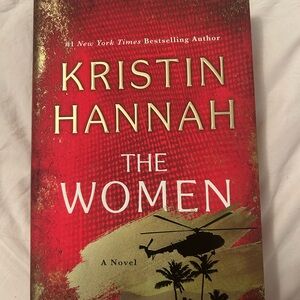 Kristin Hannah 'The Women' Novel - Red Cover